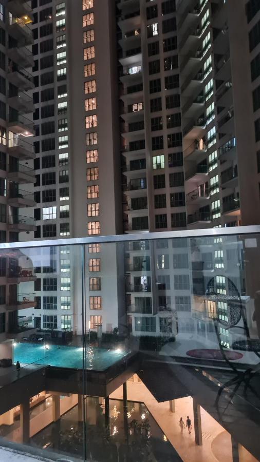 Hostel At Regalia Sky Pool Kuala Lumpur Exterior photo